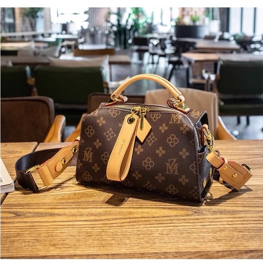Brown Designer leather Handbag double straps detachable crossbody wide strap NWT